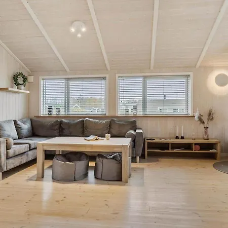 40547-juelsminde-pot-strandby-409 * Sonderby (Midtjylland)