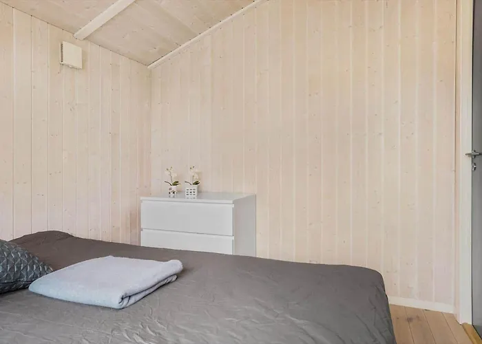 40547-juelsminde-pot-strandby-409 Дом отдыха *