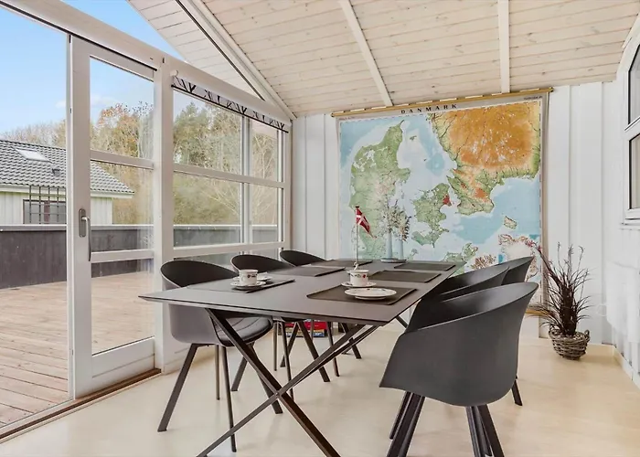 40547-juelsminde-pot-strandby-409 Дом отдыха *